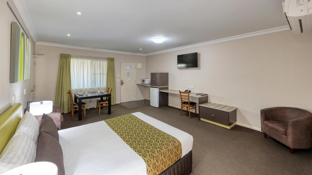 Drovers Motor Inn Dalby Bagian luar foto