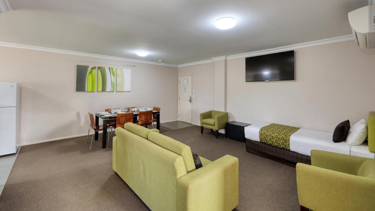 Drovers Motor Inn Dalby Bagian luar foto